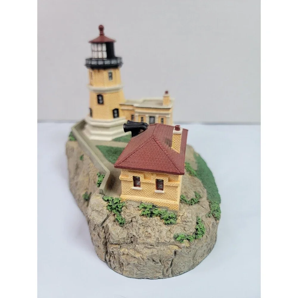 Danbury Mint Block Island Southeast Lighthouse Historic American Lighthouses...